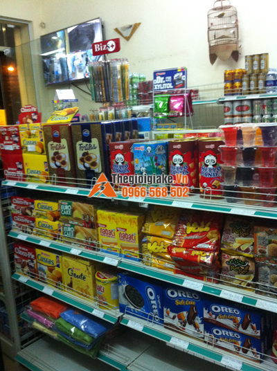 Kệ bày hàng áp tường